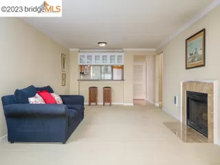 Photo #4: 41018360 Listing 