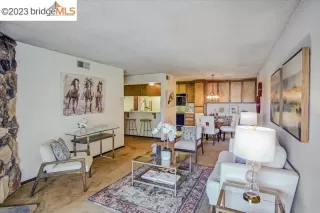 Photo #3: 41018368 Listing