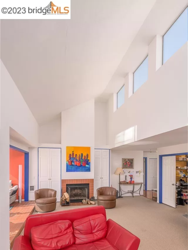 MLS: 41018384 Condo For Sale