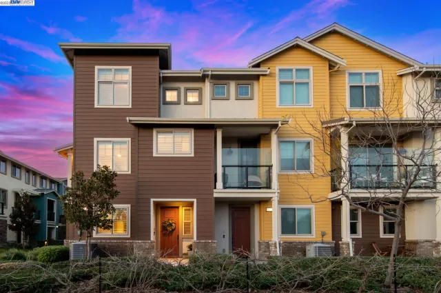 MLS: 41018424 Condo For Sale