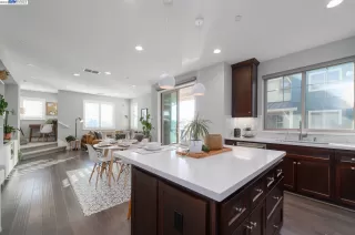 Photo #5: 41018424 Listing 