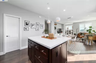 Photo #6: 41018424 Listing 