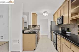 Photo #4: 41018471 Listing 