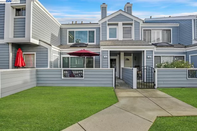 MLS: 41018479 Condo For Sale