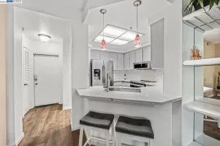 Photo #6: 41018479 Listing