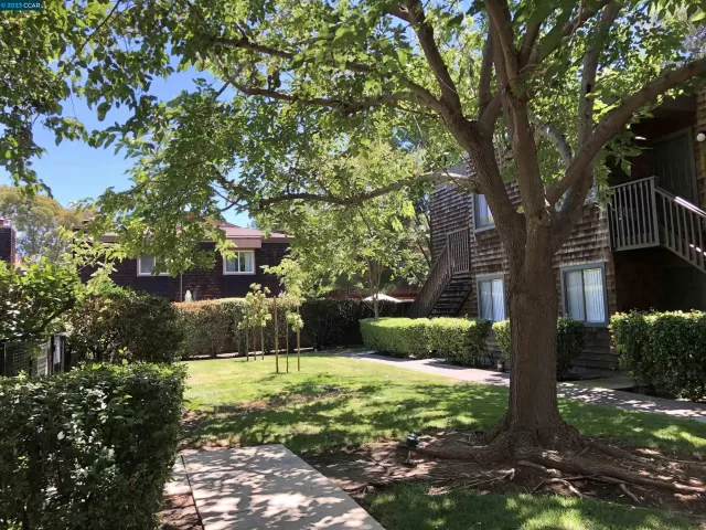 MLS: 41018486 Condo For Sale