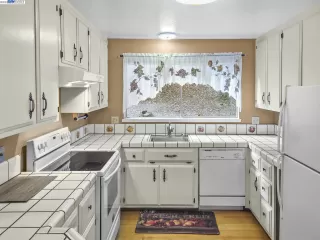 Photo #4: 41018488 Listing 