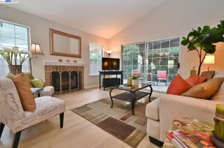 Photo #1: 41018536 Listing