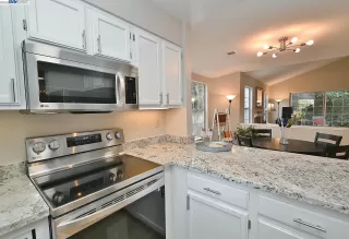 Photo #6: 41018536 Listing