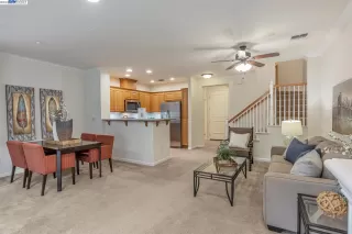 Photo #6: 41018588 Listing