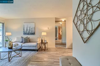 Photo #1: 41018590 Listing 
