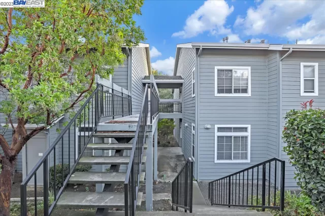 MLS: 41018620 Condo For Sale