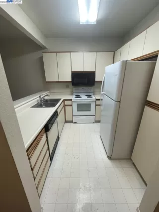 Photo #2: 41018643 Listing