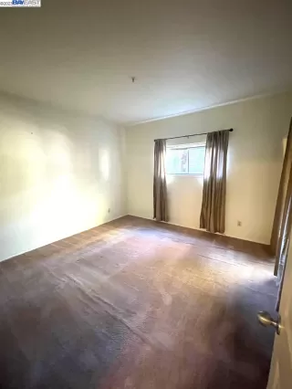 Photo #5: 41018643 Listing