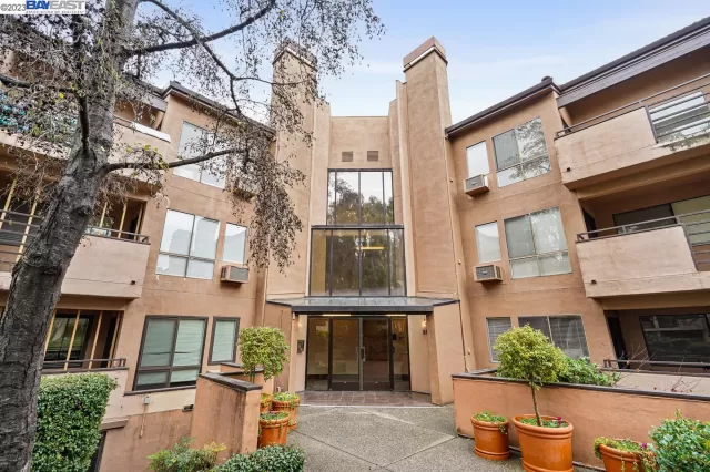 MLS: 41018781 Condo For Sale