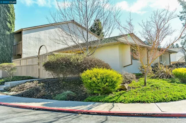 MLS: 41018791 Condo For Sale