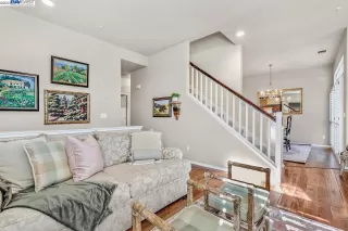 Photo #3: 41018798 Listing