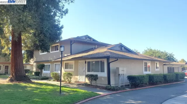 MLS: 41018865 Condo For Sale