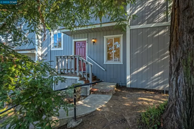 MLS: 41018872 Condo For Sale