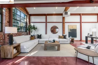 Photo #2: 41018898 Listing