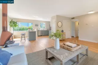 Photo #2: 41018899 Listing 