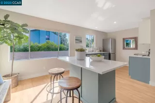 Photo #6: 41018899 Listing 