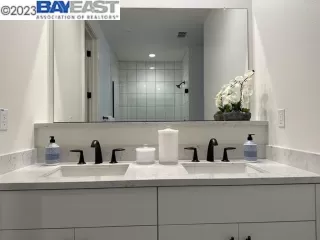 Photo #6: 41018903 Listing 