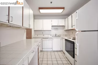 Photo #5: 41018923 Listing 