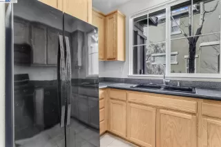 Photo #5: 41018933 Listing