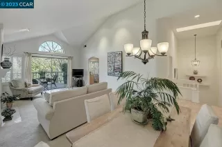 Photo #1: 41018934 Listing