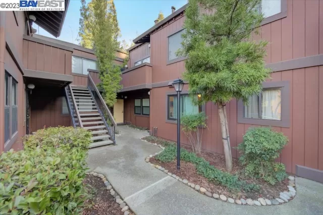 MLS: 41018965 Condo For Sale