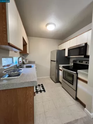 Photo #3: 41018995 Listing