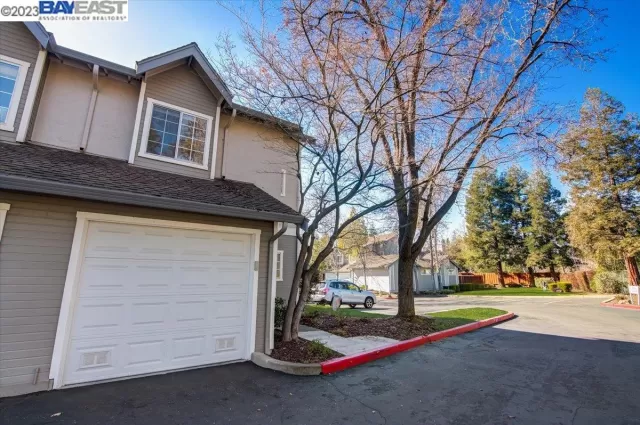 MLS: 41019058 Condo For Sale