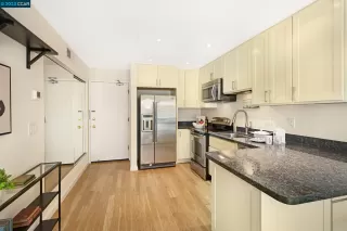 Photo #2: 41019101 Listing