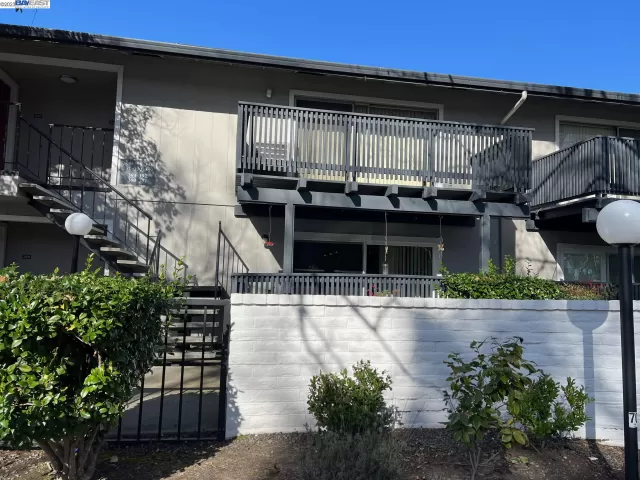MLS: 41019174 Condo For Sale