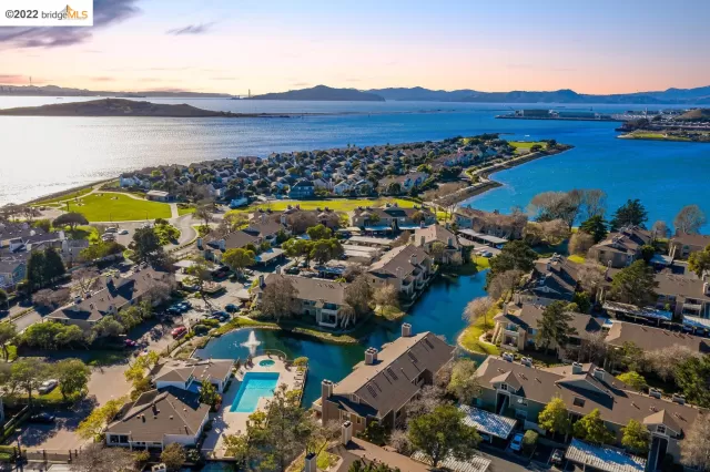 MLS: 41019176 Condo For Sale