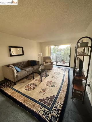 Photo #2: 41019186 Listing 