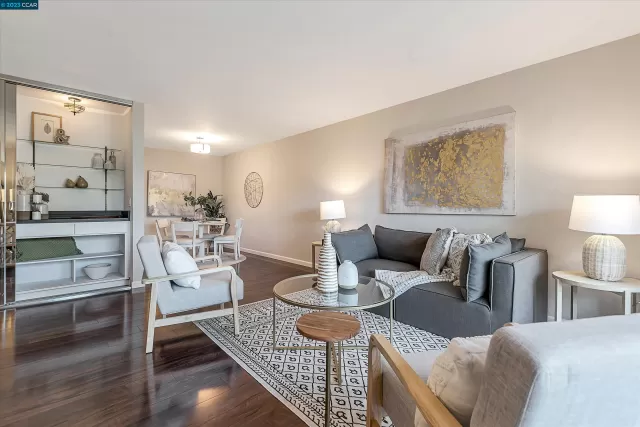 MLS: 41019220 Condo For Sale