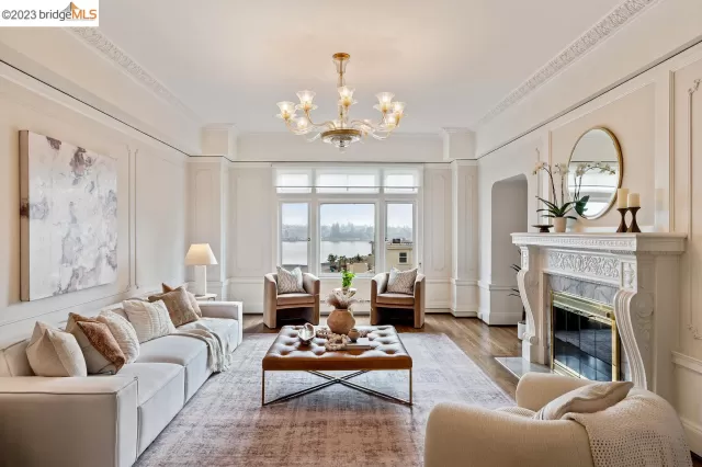 MLS: 41019277 Condo For Sale