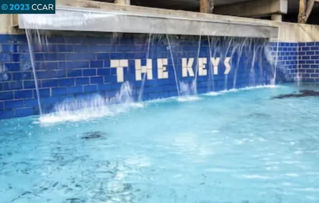 MLS: 41019301 Condo For Sale