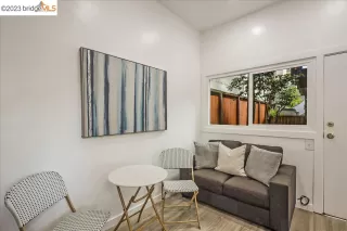 Photo #6: 41019422 Listing