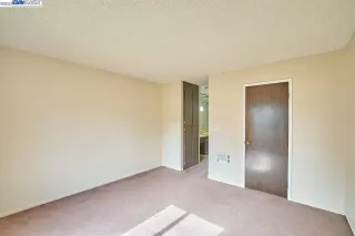 Photo #6: 41019540 Listing