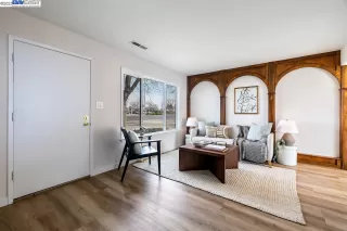 Photo #4: 41019557 Listing