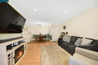 Photo #3: 41019602 Listing 