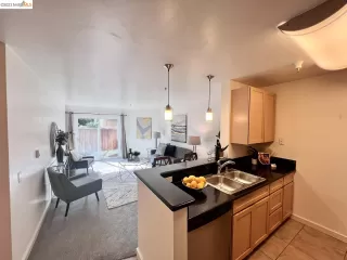 Photo #5: 41019684 Listing 