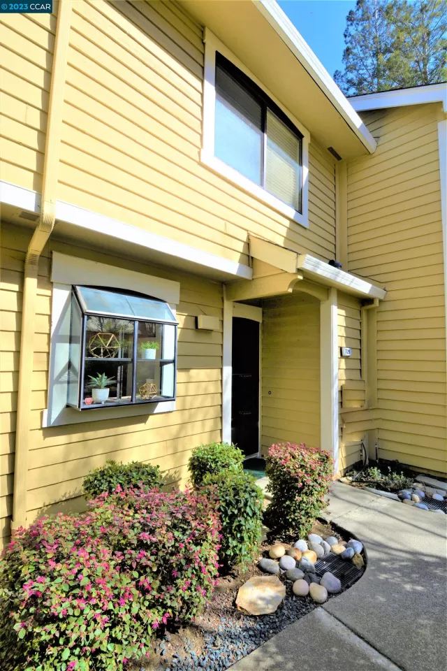 MLS: 41019770 Condo For Sale