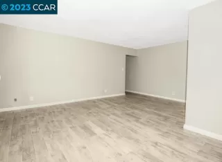 Photo #3: 41019796 Listing