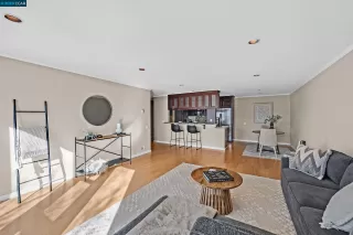 Photo #6: 41019847 Listing 