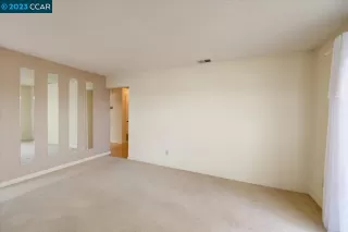 Photo #4: 41019878 Listing