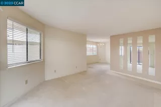 Photo #5: 41019878 Listing